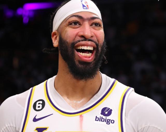 七星彩开奖结果-戴维斯触底反弹统治攻防 湖人晋级概率已超七成